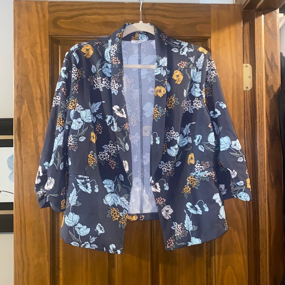 Beautiful floral blazer